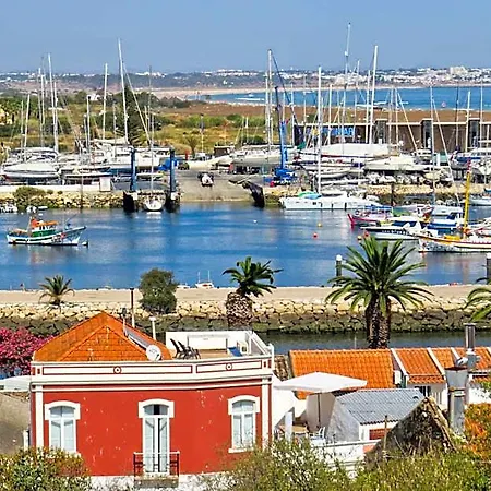 New Village Πανσιόν Λάγος
