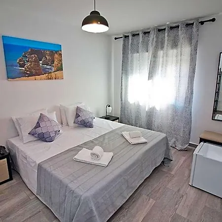 New Village Λάγος