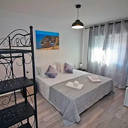 Πανσιόν New Village 2*